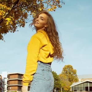 Meet your Posher, Ellen